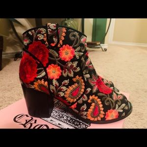 Crown Vintage Shoes - Crown Vintage Frankie Embroidered Booties Crown Vintage Shoes - Crown Vintage Frankie Embroidered Booties
